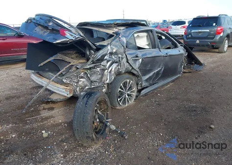 2020 Toyota Camry Se z USA, uszkodzony, nr VIN 4T1G11AK3LU338468